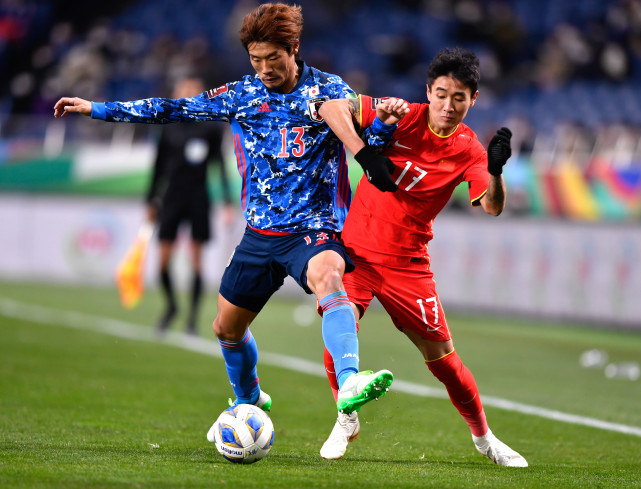 体育足球世预赛中国队不敌日本队3