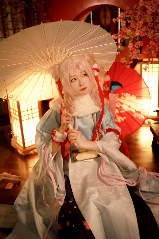 cos赏析缘结神稚雪缱绻