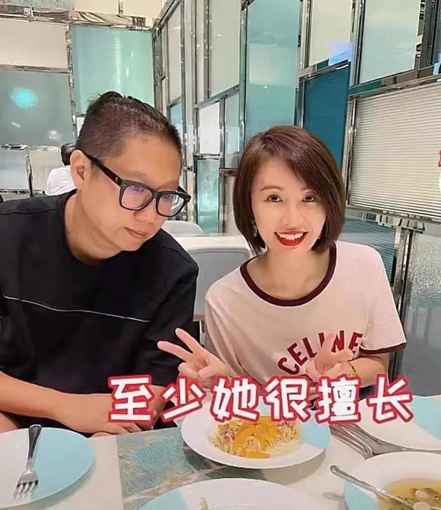 心心跑步,弹跳,投篮……一边锻炼,一边兼顾拍摄效果.