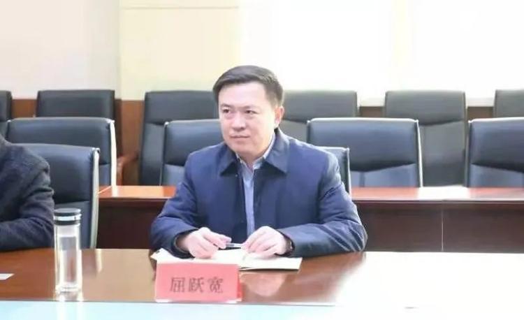 市委常委屈跃宽到山东省北镇中学调研