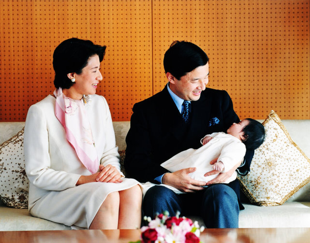 雅子皇后前男友的命运告诉你爱情在权力面前能卑微到尘土里