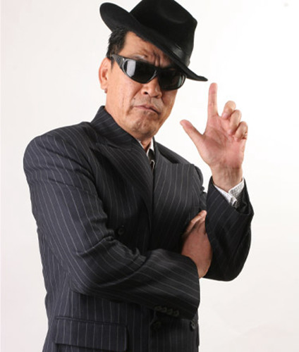 成奎安从月薪60到一天50万一生为人仗义却因鼻咽癌不治身亡