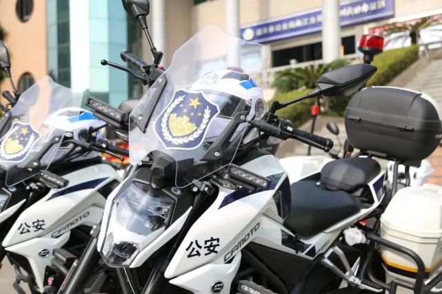 13輛新警用摩托車上崗守護群眾安全