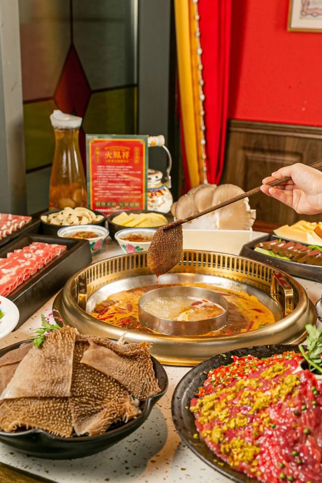 火凤祥火锅来邓州啦!郑凯请客!5000份牛肉免费吃!