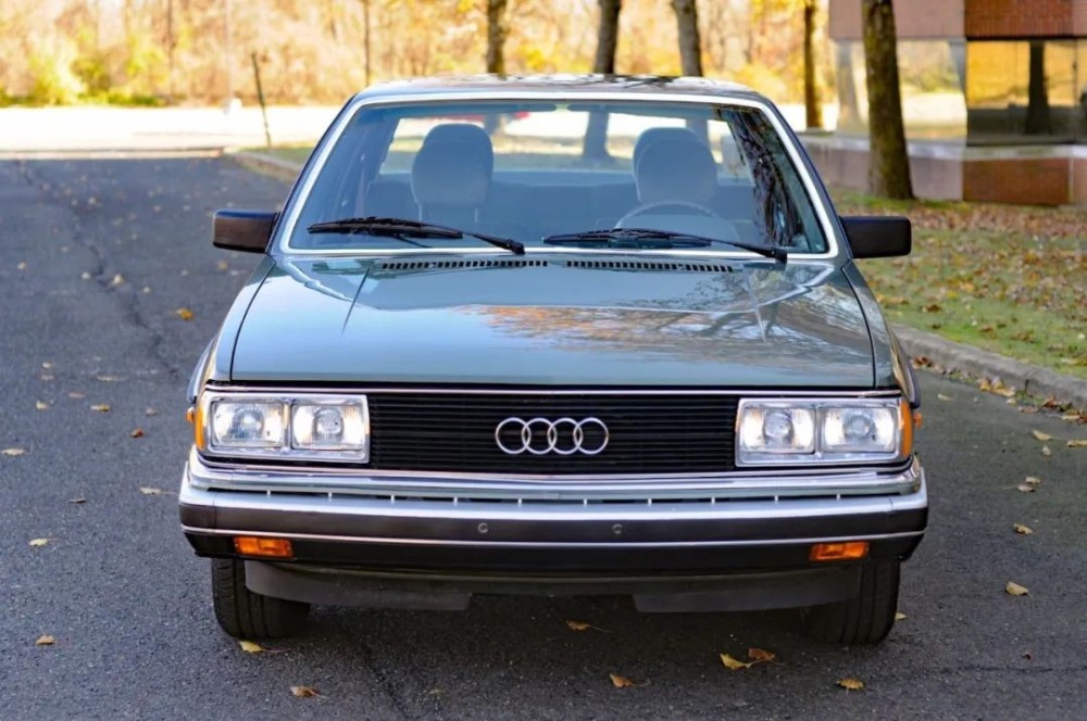 87款奥迪5000s柴油版赏析奥迪a6的鼻祖配绿天鹅绒座椅