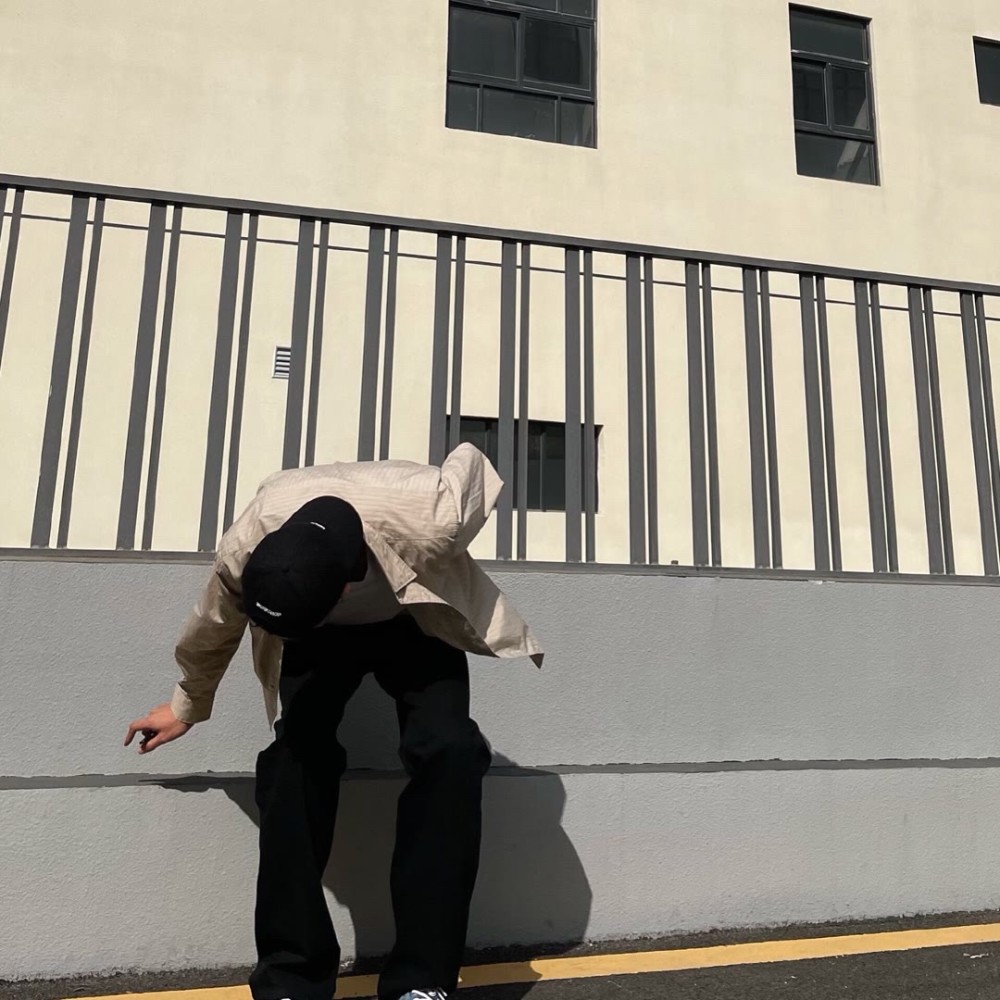 不露脸男头生命总是有光的