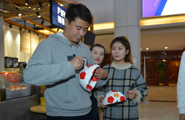 足坛掌故董方卓本欲胜天半子怎奈天妒英才