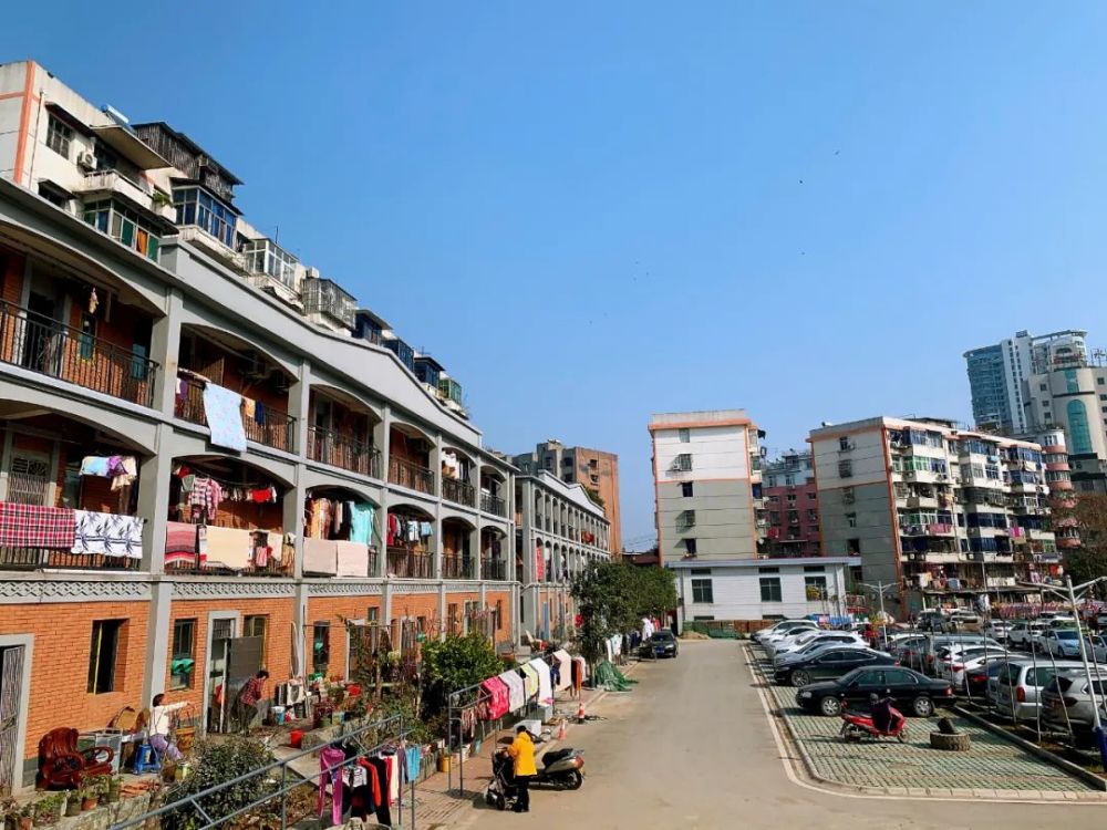 住在这里的黄石人身价大涨