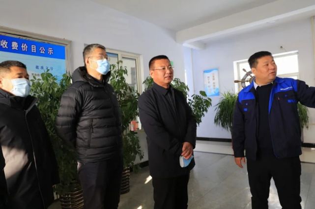 县委副书记政法委书记赵春明春节前慰问坚守岗位的一线