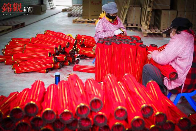 探访灯笼生产基地,一盏灯笼是怎么生产出来的?