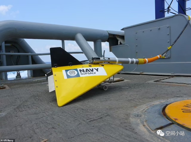 美国tpl-25型拖曳定位声呐可用于探测坠海的飞机.