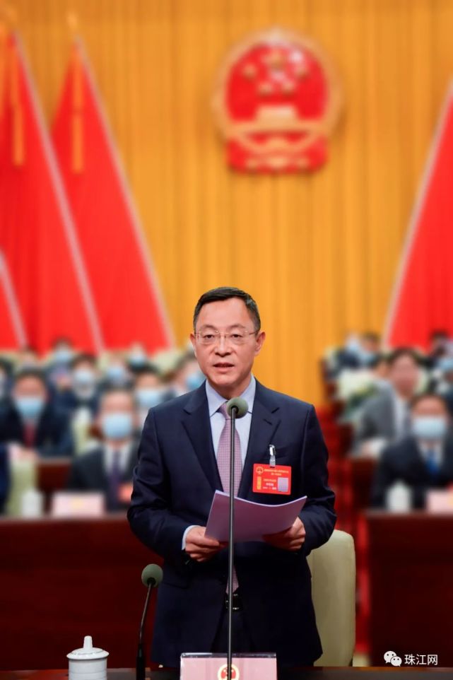 曲靖新一届市人大常委会市政府领导班子亮相