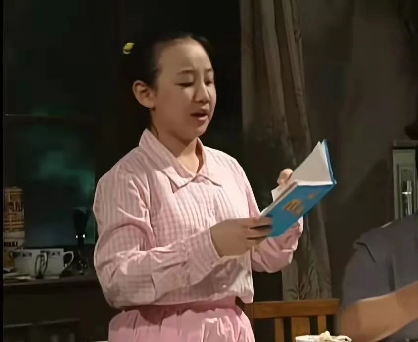 爷青回40岁关凌罕同框杨立新我爱我家父女时隔29年似冻龄