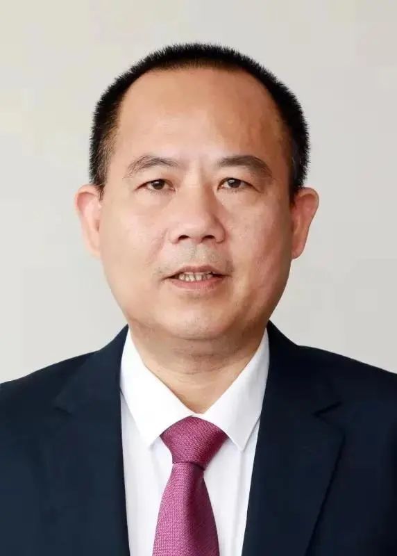 曾长期在财政局工作黄珠龙任厦门市审计局局长参加工作后,李宗泽在