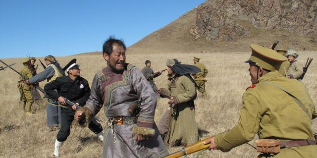 马鞍山镇一带成为北山皮的土匪的天下,闹得人心惶惶,鸡犬不宁