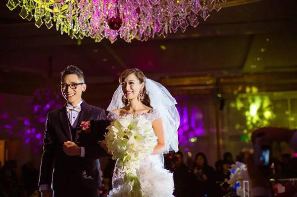 被捧成当家花旦的司雯嘉能力堪忧,竟意外地早婚早育