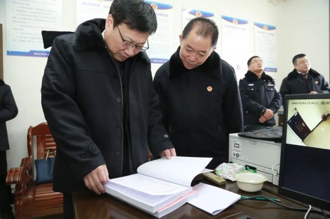 渭南市人民检察院党组成员副检察长苏新宇一行四人深入华山监狱调研