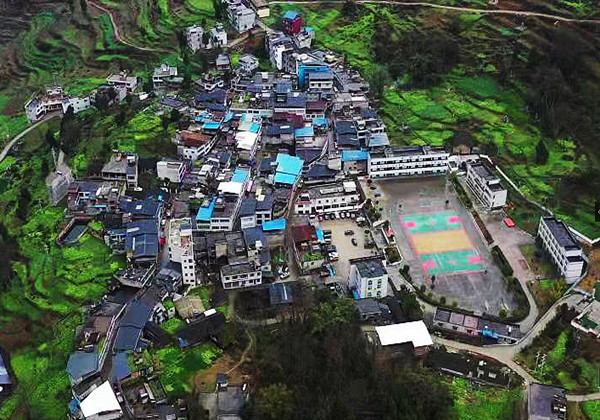 古蔺丹桂镇边陲古街炫亮春节