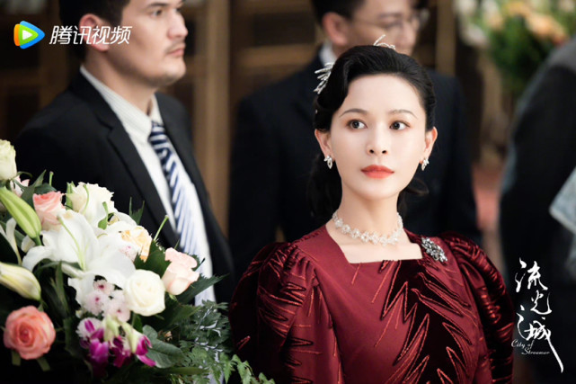 流光之城:容嘉上的初恋不一般,颜值手腕高,冯世真碰到硬茬子了