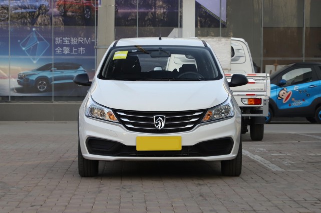 售528万起轴距2750mm百公里油耗63l带你看宝骏310w