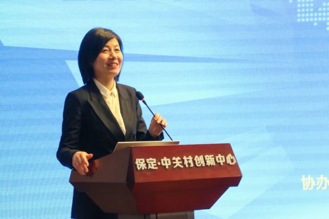 张文静立足高新区2021年创新发展成效,对高新区内广大企业家们,金融