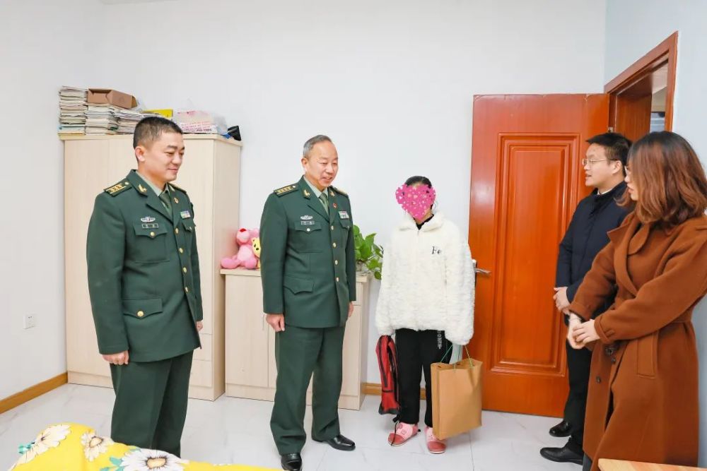 泰州市委常委,泰州军分区司令员廖鹏,靖江市委常委,靖江市人武部部长