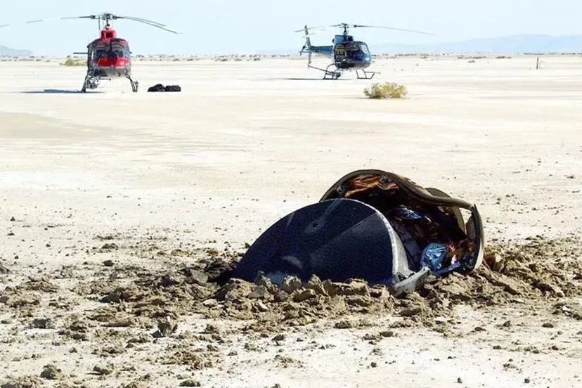 两架直升机拼命追，太空来的碟状物坠毁沙漠！美国航天史上最戏剧一幕000916华北高速