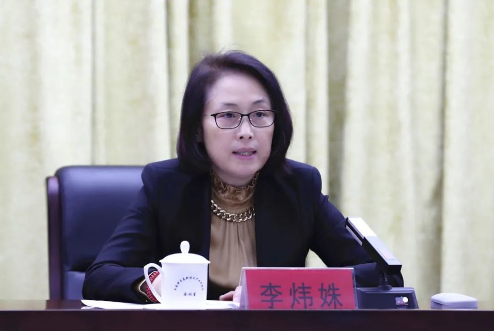 李炜姝在讲话中指出,市委对净月高新区主要领导的人选非常慎重,由李健