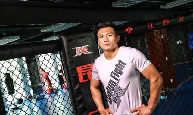 one冠军赛张立鹏,37秒闪电ko路思兰