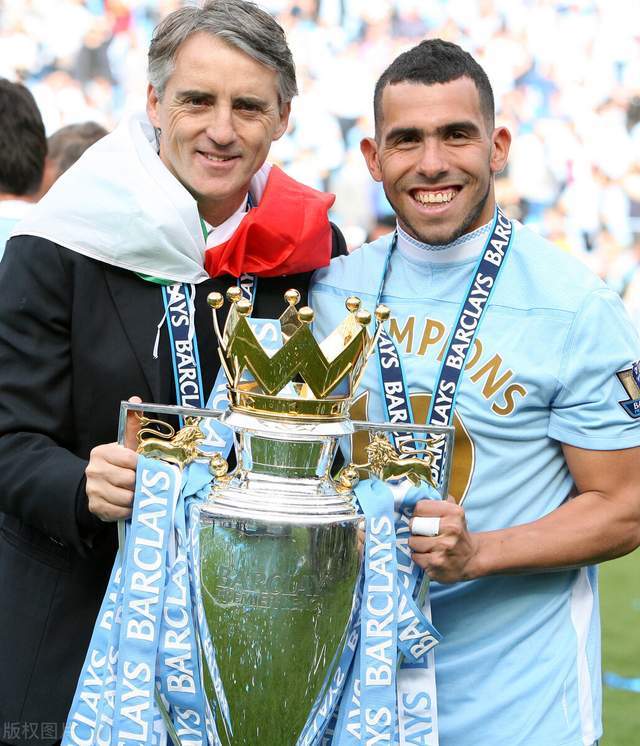 曼奇尼英超夺冠总是回忆中的经典要感谢斯托克城逼平博尔顿