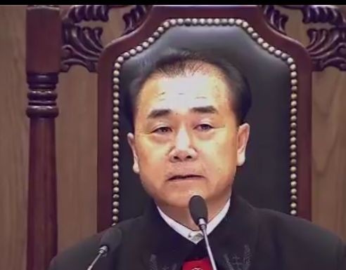 在审理过程中,李三元向法庭阐述了自己上诉理由:"舍