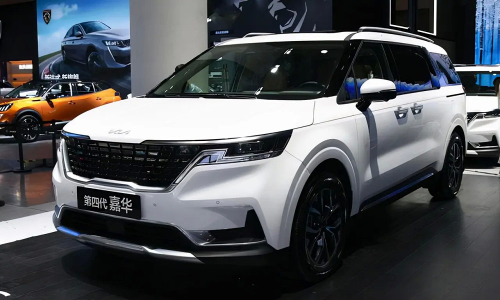 别克gl8迎来劲敌 全系标配2 0t 8at 高质量家庭好选择 天天看点