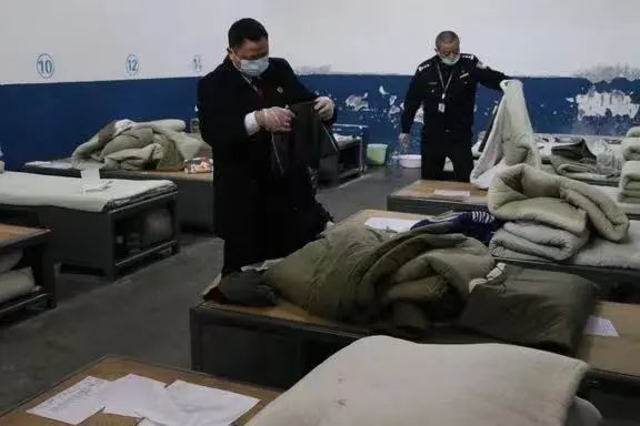 平昌县检察院联合两部门开展看守所节前安全大检查