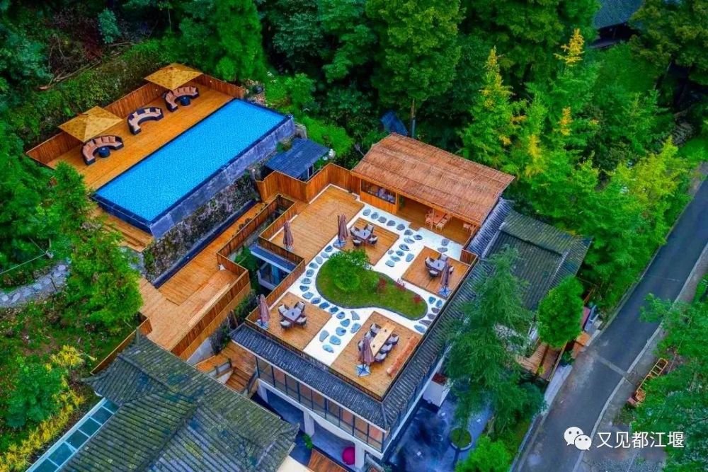 导航地址:青境温泉民宿青城山馨野奢帐篷酒店happy new year馨野奢