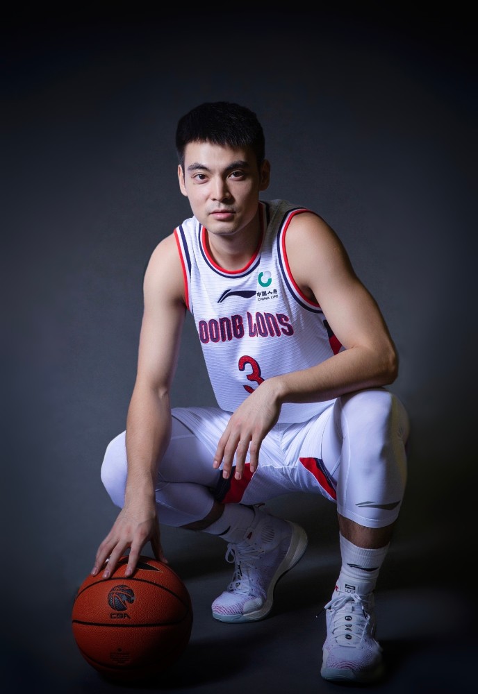 中航大骄傲贾明儒,未毕业被广州提早预定,广州教练胡安高度赞扬_腾讯