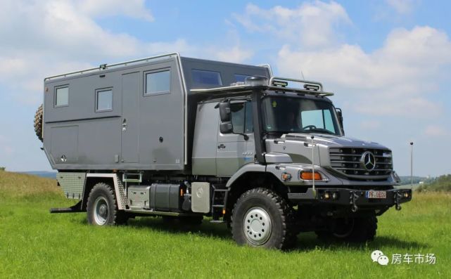 奔馳賽託斯zetros4x4越野房車,7.2升六缸柴油機無懼爬坡涉水