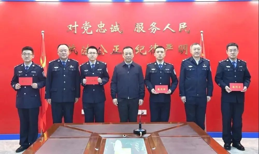 新春走基层哈尔滨市公安局各单位开展春节走访慰问