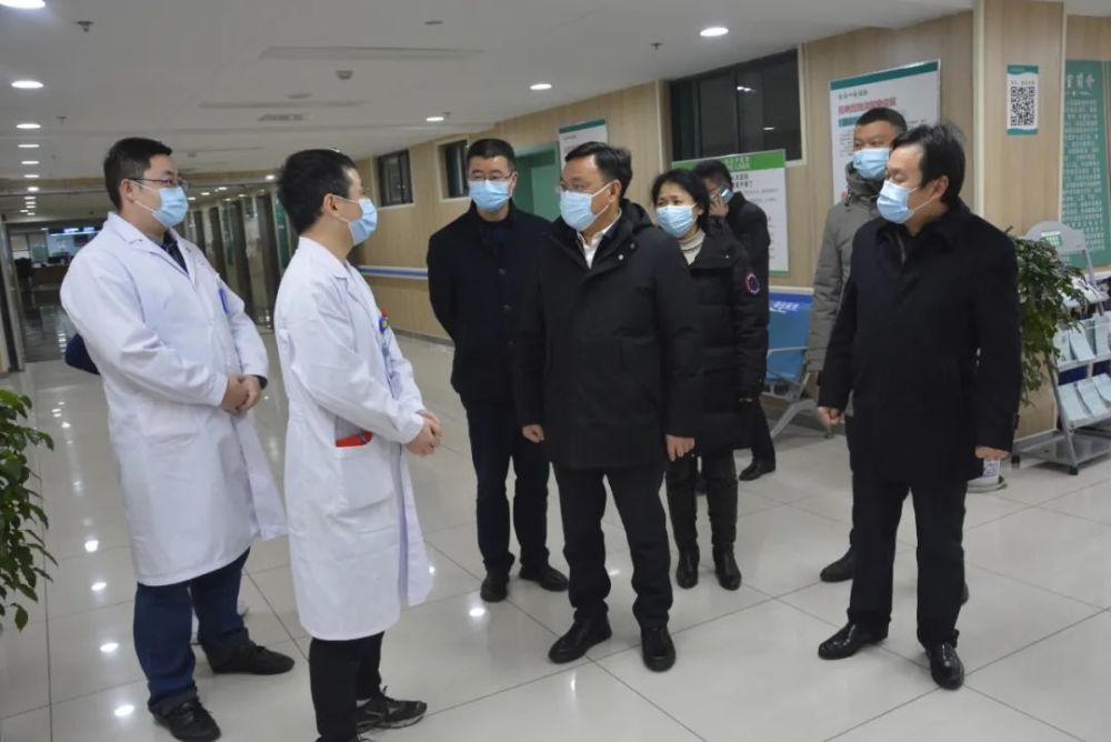 梁平区长陈孟文走访慰问基层干部群众