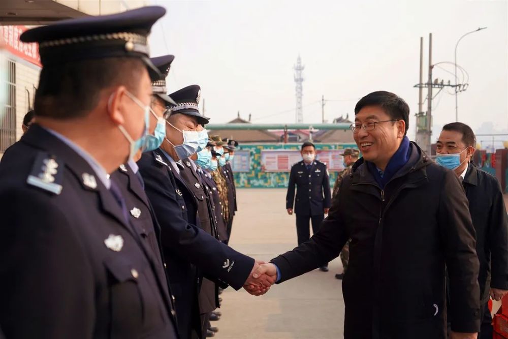 区委书记白凤祥带队到宁河区看守所走访慰问