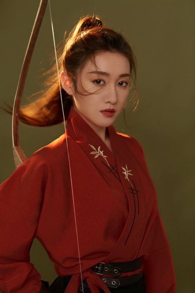 魏宸靓电影《锦龙行:诡秘之岛》杀青 戏里戏外反差大