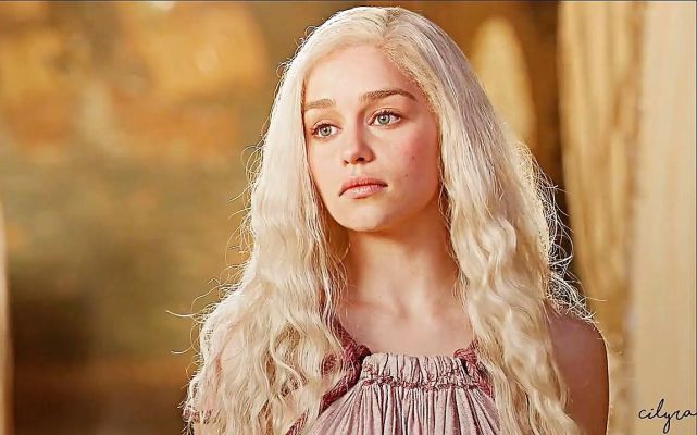 权游中为艺术献身的龙妈丹妮莉丝还出演过哪些经典作品