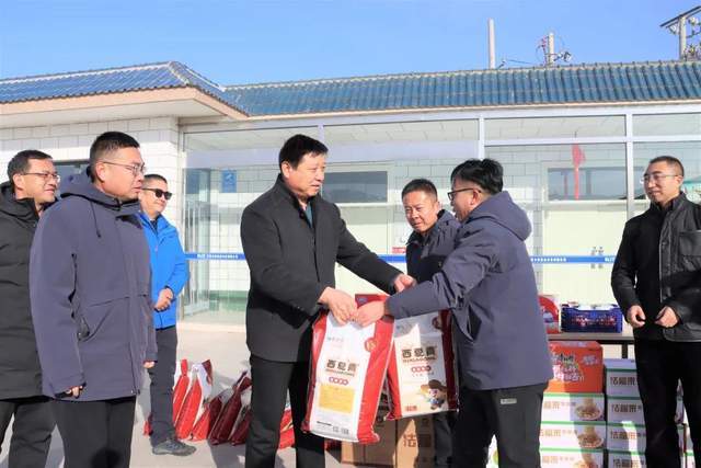 1月29日,30日,杨国董事长深入到宁东水务公司,吴