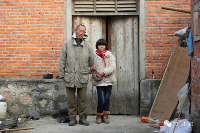 农村困难户有多么困难?90后村官春节慰问日记|90后