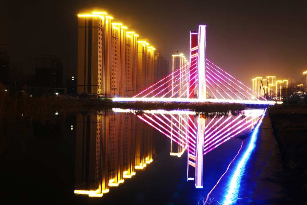 县委大楼万福河畔沿河路和南华路交叉口五四路东明湖公园雕塑火车站