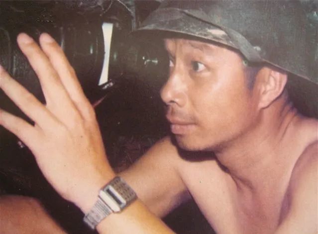 老照片:不贪恋安逸,粟裕之子粟戎生,在两山战役的阵地上_腾讯新闻