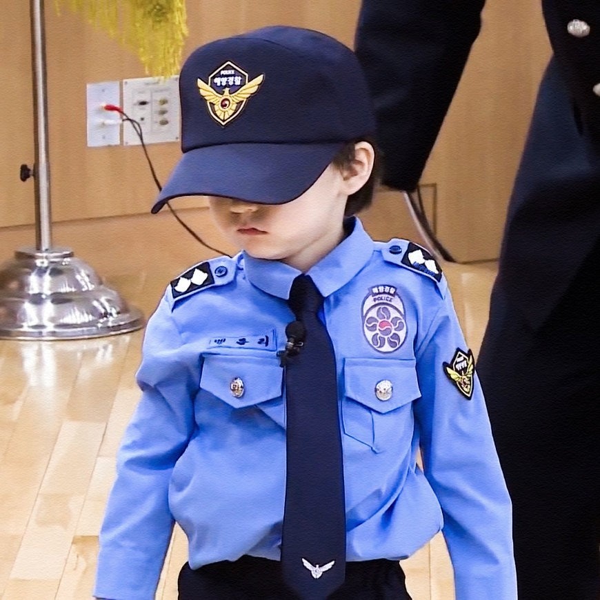 奇奇怪怪威本头像来啦