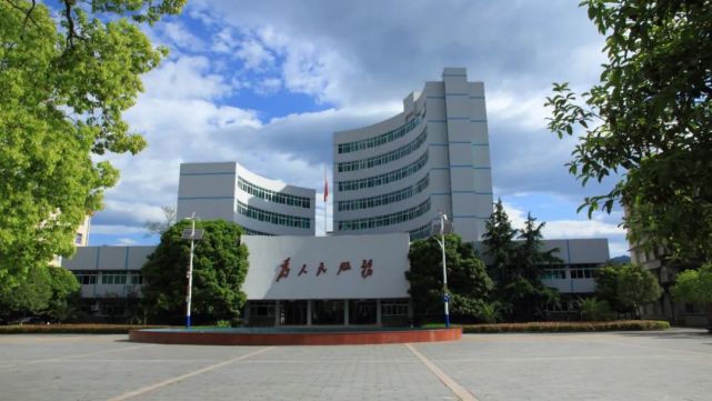 中共靖安县委书记曾海,县人民政府县长黄为民携靖安全体干群,向全市