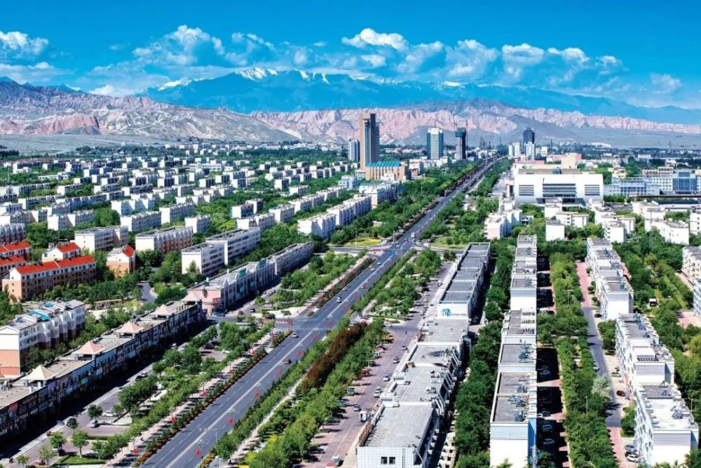 独山子区聚力促发展迎新振精神