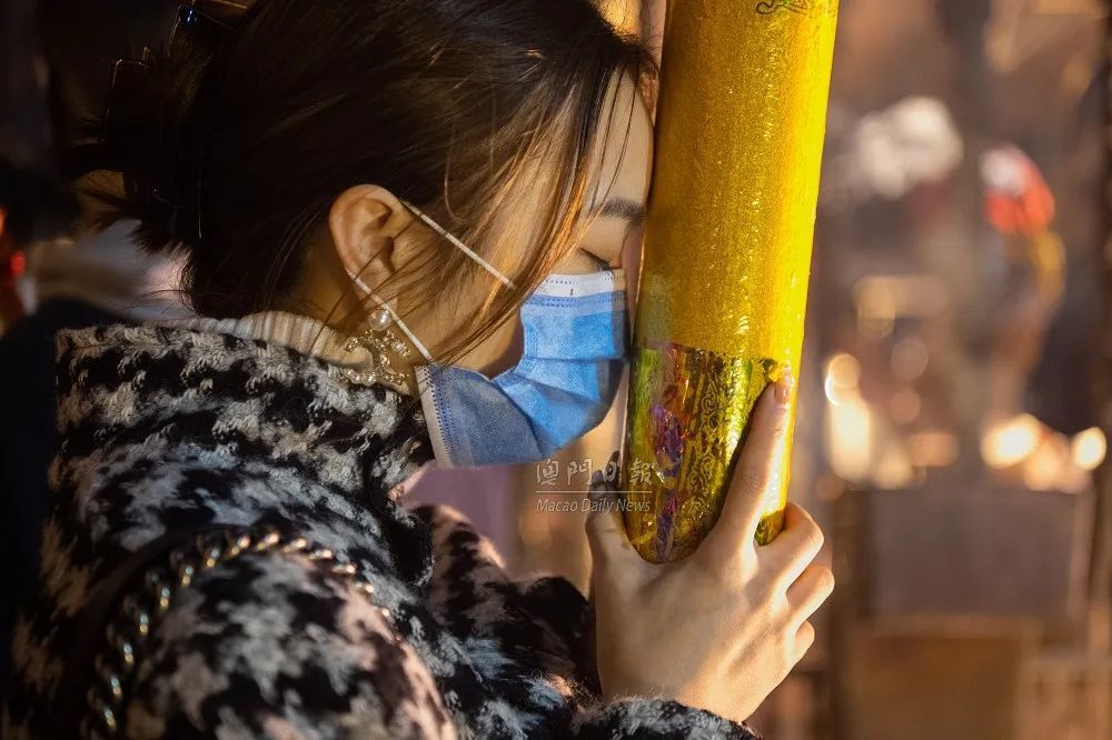 大年初一争上头炷香