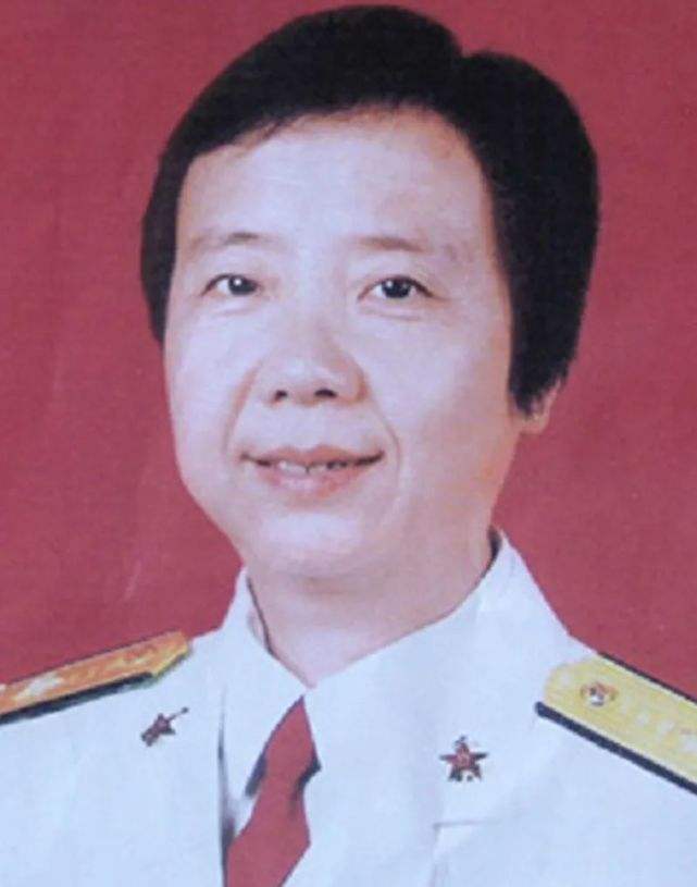 她是海军试验基地副总工程师父亲是原农业部长55岁却被授少将